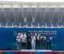 关于国内球员在区域比赛中奋勇争先，获得亮眼战绩的信息