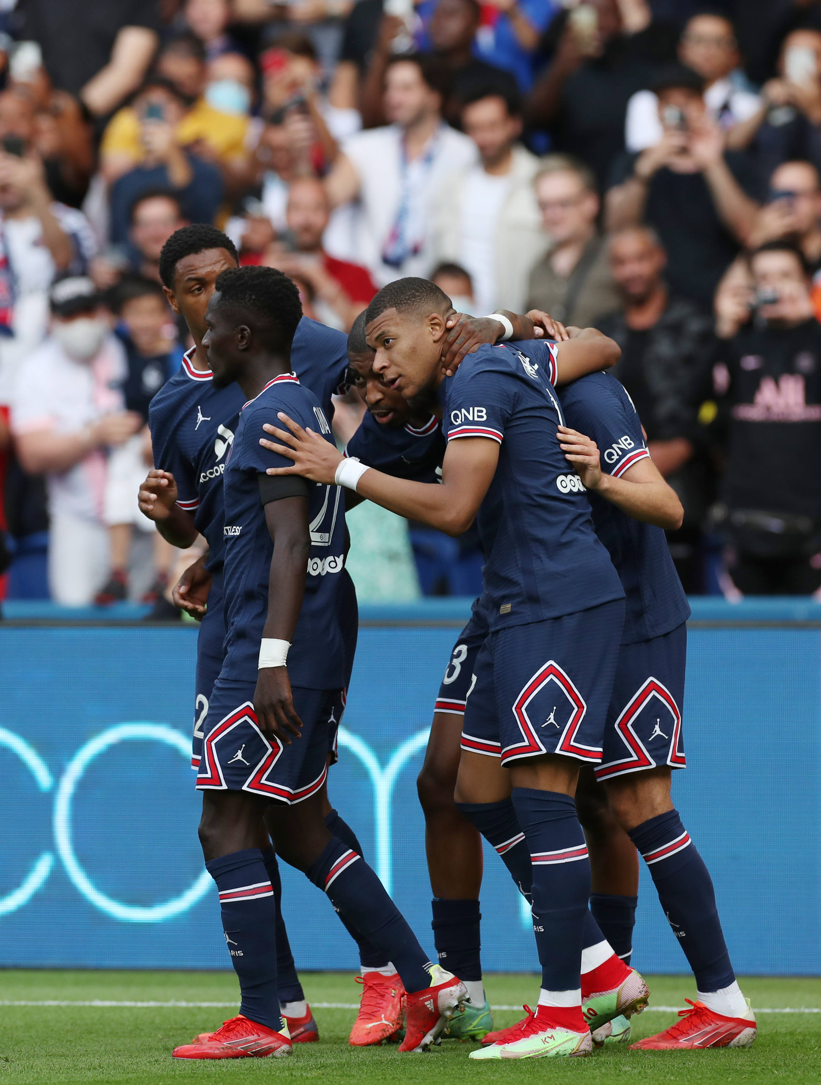 C7娱乐APP-巴黎圣日耳曼领跑法甲：迎战蒙彼利埃